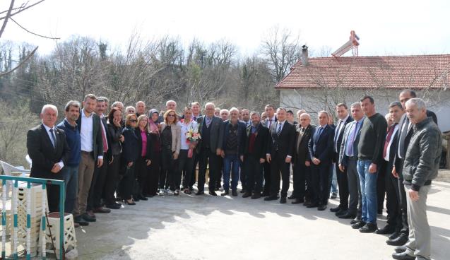 Yaralı askerlere moral ziyareti..