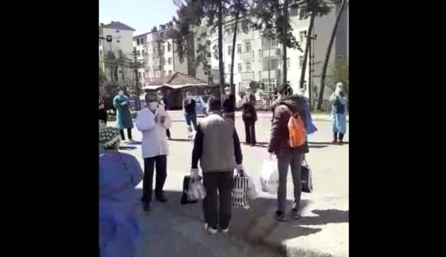 ALKIŞLARLA TABURCU OLDULAR