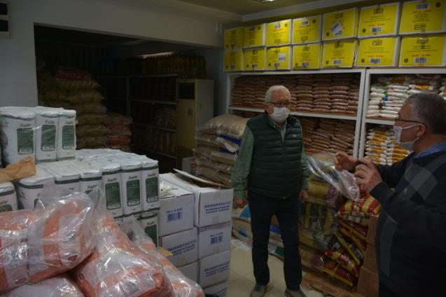 GIDA YARDIMI SÜRÜYOR