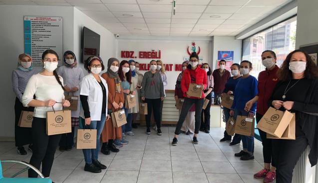 POSBIYIK’TAN GÖREVDEKİ ANNELERE HEDİYE