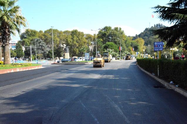 EREĞLİ’DE YOĞUN ASFALT MESAİSİ