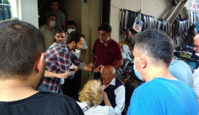 Yaşlı adama saldırdılar...