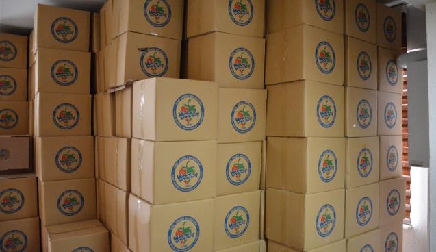 BİN 500 AİLEYE GIDA YARDIMINDA BULUNUYOR