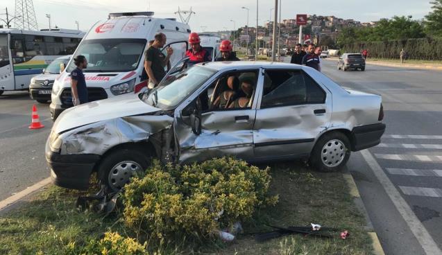 Üç kişi yaralandı.