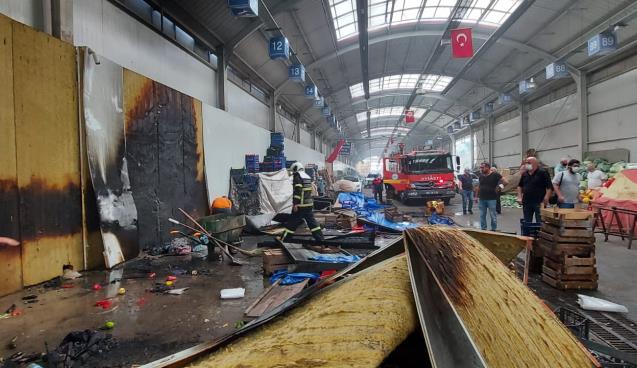 Pazar yerinde yangın