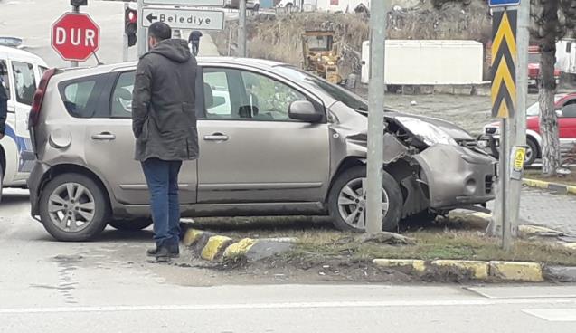 Karabük'te trafik kazası: 2 yaralı