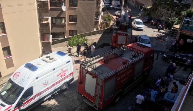 Elektrik kontağından çıkan yangın paniğe neden oldu 