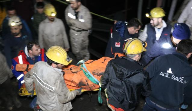 Zonguldak'ta göçük altında kalan  işçilere ulaşıldı 