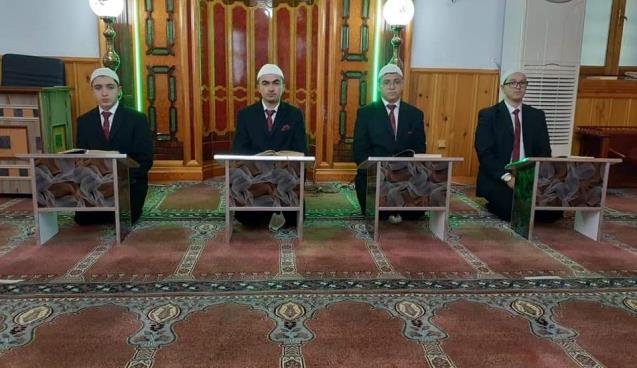 Mukabele geleneği devam ediyor...