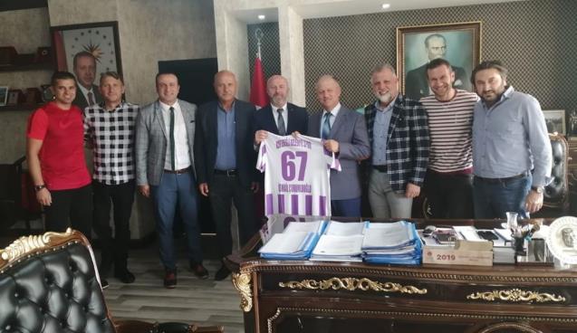 Ereğli Belediyespor'dan İlçe Kaymakamına forma