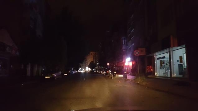 ERDEMİR CADDESİNDE SOKAK LAMBASI NİYE YANMIYOR?