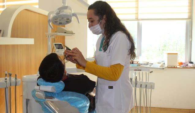 Otizmli çocukların ağız diş taramaları başladı