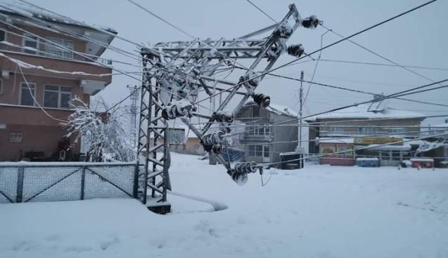 Direkler Devrilmeye Başladı