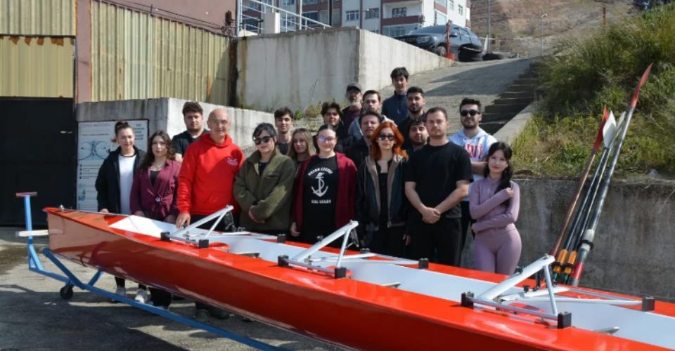 BEÜ Öğrencilerine Kano ve Kürek Eğitimi