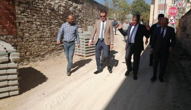 Vali Gürel, Yazıköy’de devam eden yol çalışmalarını inceledi