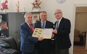 İzmirlioğlu Huzurevine Teşekkür Belgesi!..