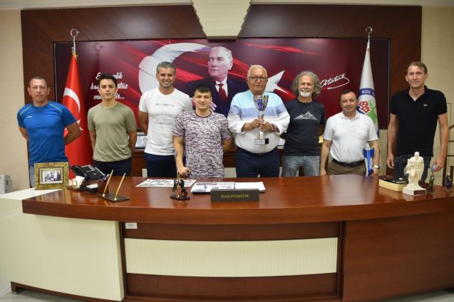POSBIYIK, TÜRKİYE 2.Sİ OLAN PARAVOLLEY TAKIMINI KUTLADI