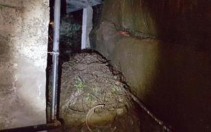 Heyelan, 4 katlı bina boşaltıldı…