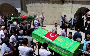 Baba oğul, baltayla saldırdıkları kişi tarafından öldürüldü