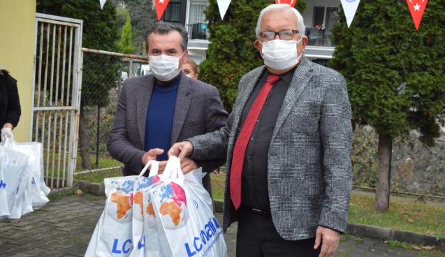 KDZ. EREĞLİ’DE, BİN ÇOCUĞA GİYSİ YARDIMI BAŞLADI