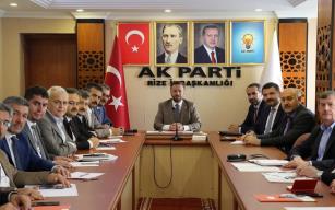 Bölge toplantısına katıldı.