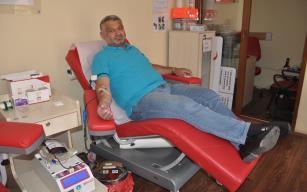 61. kan bağışını Cumhurbaşkanına armağan etti