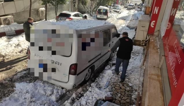 Kar kütlesi Düştü 