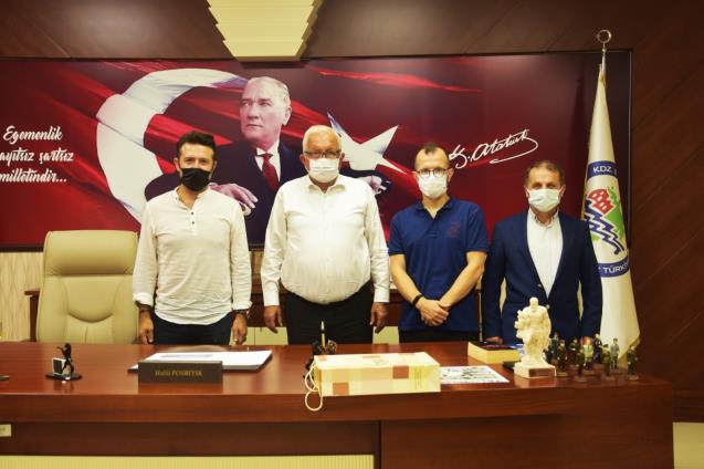 KDZ. EREĞLİ VETEREN FUTBOL TAKIMI’NDAN POSBIYIK’A ZİYARET