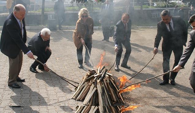 Eğitim Fakültesi’nde Nevruz Ateşi yakıldı...
