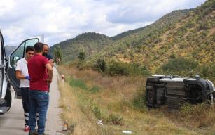 Kardeşini üniversiteye getirirken kaza yaptı