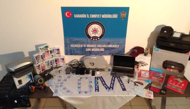 Resmi belgede sahtecilik yapan 3 kişi tutuklandı