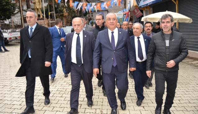 Gümelide ak güvercin uçacak