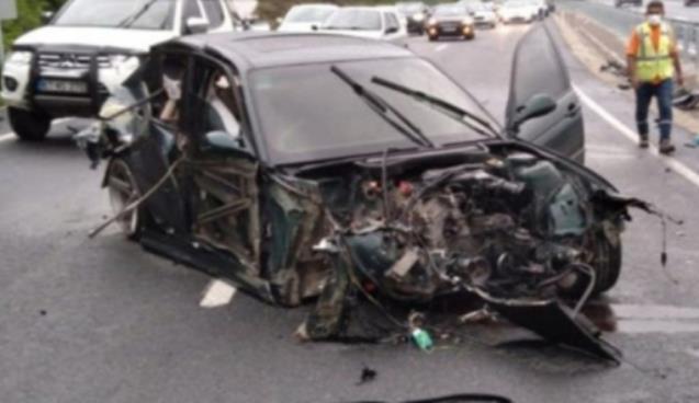 BARİYERLERE ÇARPTI