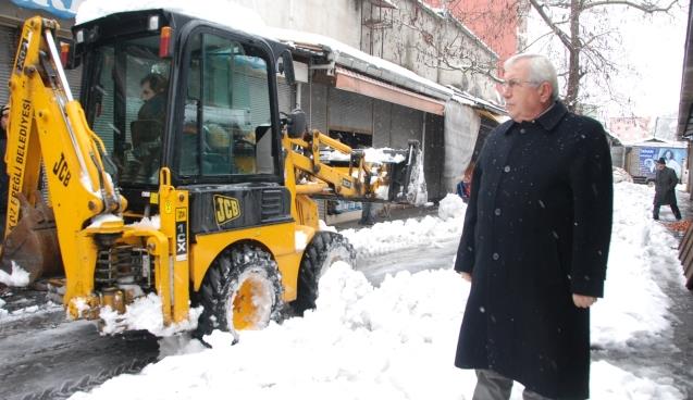 Başkan cizmeleri giydi