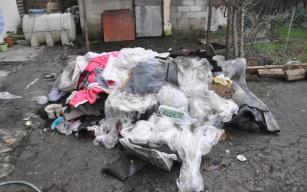 Evleri yanan Damar ailesi yardım eli bekliyor