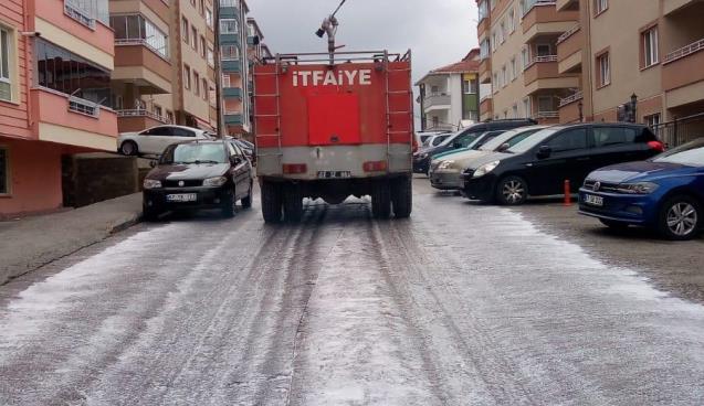 Alaplı köpükle yıkanıyor…
