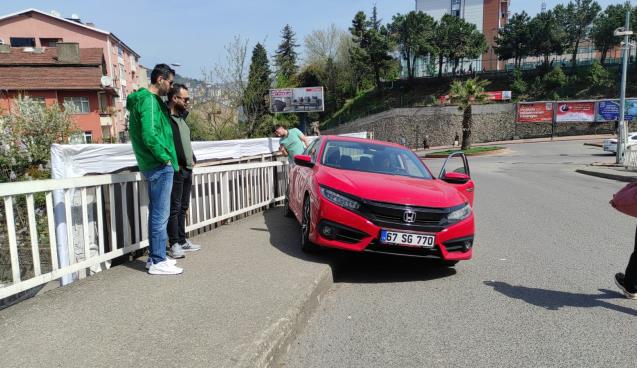 Direksiyon hakimiyetini kaybetti.