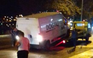 Minibüs arıza yaptı, mazotu yola aktı
