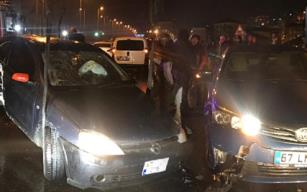 Otomobiller çarpıştı; Yaralılar var…