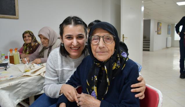 Huzurevi sakinlerine moral