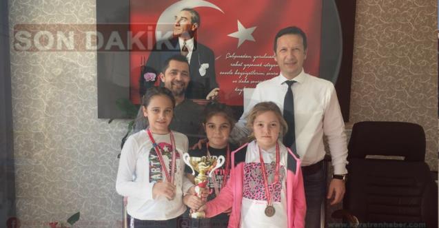 BAŞARILARINI BİRİNCİLİKLE TAÇLANDIRDILAR...