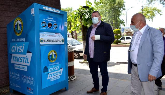 ATIK GİYSİLER ÇÖPE DEĞİL KUMBARAYA