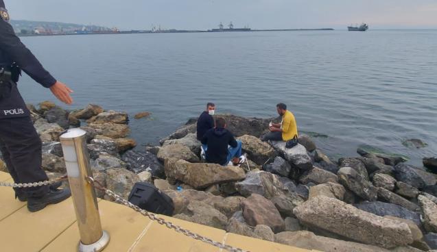 İçki içecek başka yer bulamadılar ?