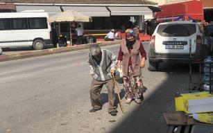 25 yıldır güçlükle yürüyen adam akülü araba istiyor