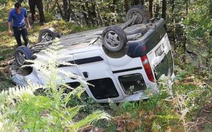 Kamyonet takla attı… Yaralılar var…