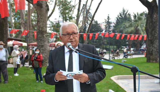 CUMHURİYET BAYRAMI’NDA TUNALI HİLMİ HEYKELİ