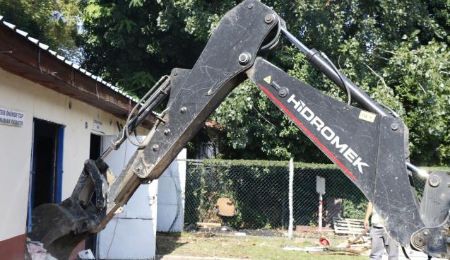 41 yıllık tesis modern bir hale getirilmek amacıyla yıkıldı 