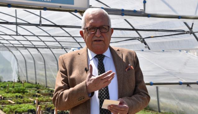 MEZARLIKLAR BAYRAMA HAZIRLANIYOR