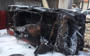 Çöp konteynerinden sıçradı, araç kullanılamaz halde!..