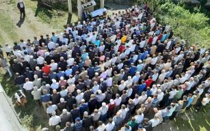 Ölen komşusu için mezar kazarken kendisi öldü...